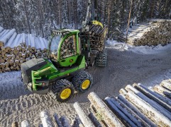 John Deere 910G